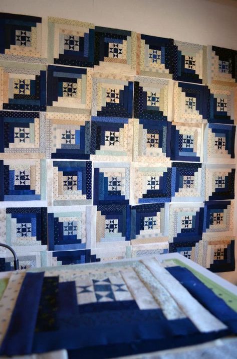 Pineapple Quilt Pattern, Log Cabin Patchwork, Whirligigs Patterns, Scrap Quilting, Modern Log Cabins, Mccalls Quilting, Log Cabin Quilt Pattern, Log Cabin Quilt Blocks, Log Cabin Designs