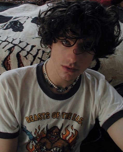 John Supnik, Grunge Guy, Chica Dark, Mens Hairstyles Thick Hair, Black Curly, Gender Envy, Dyed Hair, Brown Hair, Character Inspiration