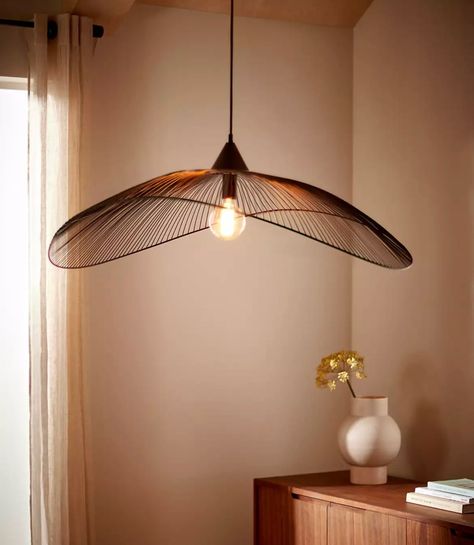 Big Light Fixtures Living Room, Ceiling Lights Hanging, Pendant Light Low Ceiling, Hanging Ceiling Lights Bedroom, Ceiling Pendant Lights Living Room, Black Light Fixture Living Room, Aparthotel Design, Bedroom Ceiling Lighting Ideas, Large Light Fixtures