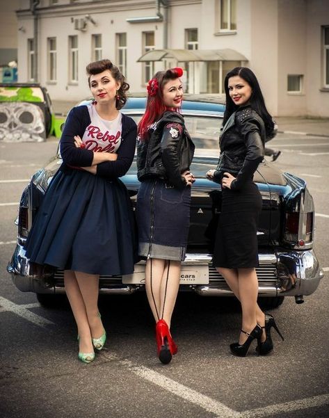 Cabelo Pin Up, Mode Rockabilly, Rockabilly Mode, Rockabilly Looks, Rockabilly Girl, Pin Up Models, Rockabilly Outfits, Pin Up Outfits, Rockabilly Pin Up