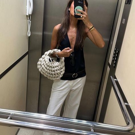 Maria Martin De Pozuelo | What is your favorite basic?? 🤩 | Instagram Maria Martin, Outfit Verano, What Is Your Favorite, Casual Clothes, Fashion Aesthetic, Summer Looks, Casual Outfits, Ootd, Mirror