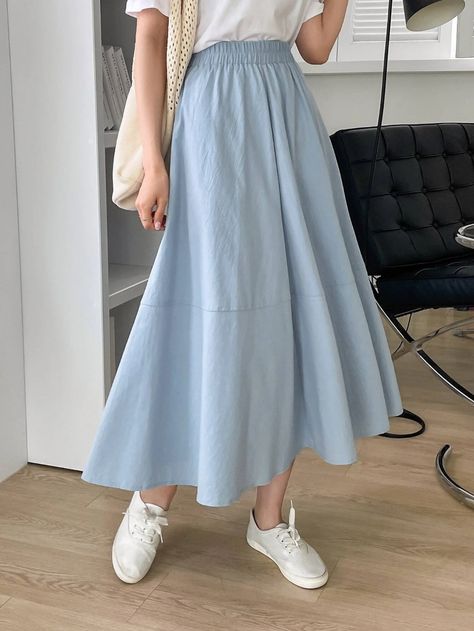 Outfits With Long Blue Skirts, Summer Dresses Modest Casual, Pretty Skirts Long, Blue And White Aesthetic Outfit, Blue Long Skirt Outfit, Long Blue Skirt Outfit, Shirts To Wear With Skirts, Plain Skirt Outfit, Light Blue Skirt Outfit