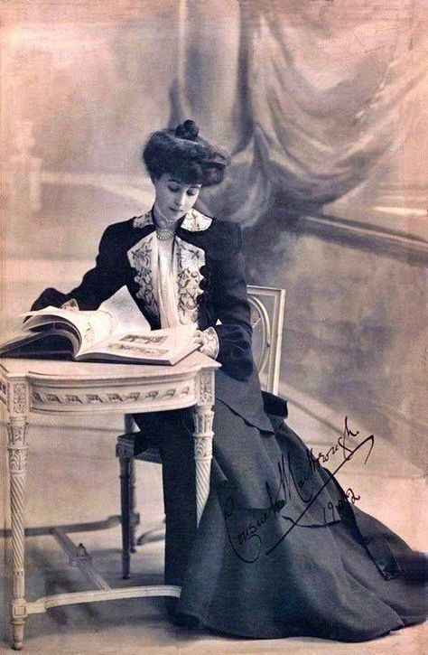 Consuelo Vanderbilt Consuelo Vanderbilt, Victorian Life, Bijoux Art Nouveau, Vintage Couture, Movie Costumes, Edwardian Era, Edwardian Fashion, Vintage Portraits, Antique Photos