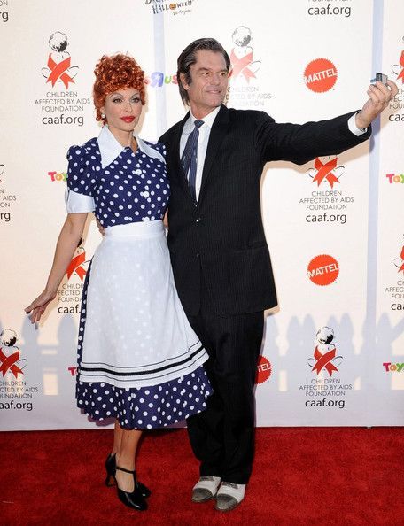 Lucy And Ricky Costume, Lucille Ball Costume, I Love Lucy Costume, Celebrity Couple Costumes, Lucy Costume, Halloween 2010, Lucy And Ricky, Best Celebrity Halloween Costumes, Best Couples Costumes