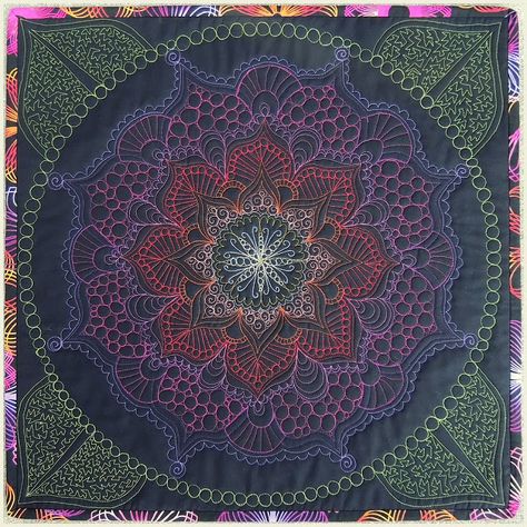 Piece, Love & Happiness!: Project Quilting "It's All About That Thread": Mystical Mandala Beach Quilt, Free Motion Designs, International Quilt Festival, Whole Cloth Quilts, Mandalas Painting, Machine Quilting Designs, Quilt Care, Free Motion Quilt Designs, Mandalas Drawing