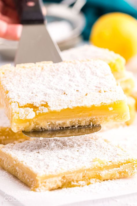 Pioneer Woman Lemon Bars, Gooey Lemon Bars, Creamy Lemon Bars, Lemon Blueberry Bars, Homemade Lemon Bars, Lemon Tree Dwelling, Cinnamon Roll French, Blueberry Dump Cakes, Cinnamon Roll French Toast