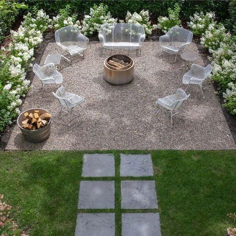 Gravel Patios, Gravel Patio Ideas, Pebble Patio, Small Backyard Garden Design, Round Outdoor Table, Pea Gravel Patio, Gravel Landscaping, Gravel Patio, Outdoor Seating Area