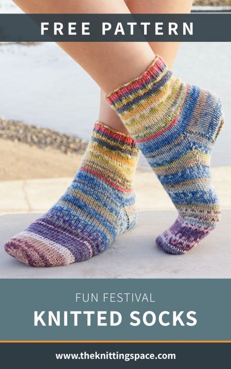 Include these comfortable knitted socks to your daily essentials. Its colorful stripes will give any outfit a livelier vibe, making it an awesome handmade present. | Discover over 4,000 free knitting patterns at theknittingspace.com #knitpatternsfree #springknittingpatterns #springknittingprojects #springknitwear #fallknittingpatterns #fallknittingprojects #basicfootwear Sock Yarn Knitting Patterns, Socks Free Knitting Pattern, Knitted Socks Free Pattern, Fall Knitting Patterns, Double Pointed Knitting Needles, Hand Knit Socks, Sock Knitting Patterns, Knitted Socks, Sock Patterns