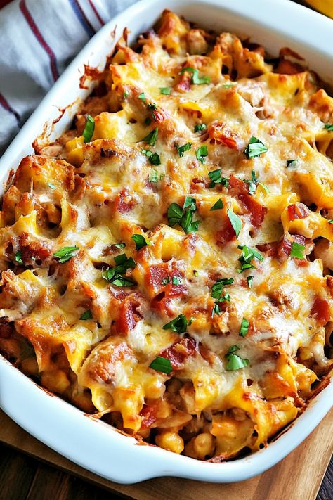 BBQ Ranch Chicken Casserole Easy Chicken Bacon Ranch Casserole, Bbq Casserole Recipes, Pulled Chicken Casserole Recipes, Bbq Chicken Casserole Recipes, Barbecue Chicken Casserole, Bbq Ranch Chicken Casserole, Leftover Bbq Chicken Recipes, Gluten Free Chicken Casserole, Bbq Chicken Casserole