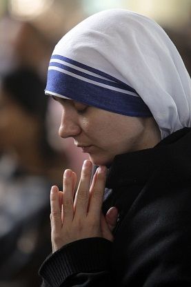 Consecrated Life, Missionaries Of Charity, Prayer Partner, Saint Peter Square, Monastic Life, St Ignatius, Celebration Around The World, St Peters, Bride Of Christ