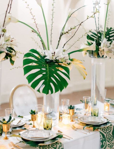 fan leaf Art Deco Centerpiece, Modern Art Deco Wedding, Art Deco Wedding Inspiration, Arte Art Deco, Tropical Wedding Decor, Greenery Decor, Wedding Beach, Deco Floral, Art Deco Wedding