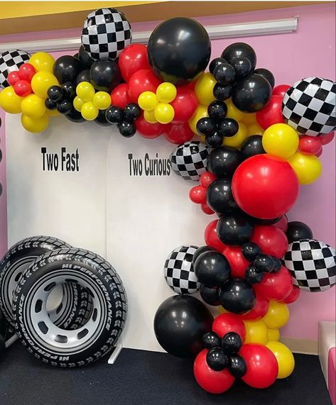 DIY RACE CAR BALLOON ARCH KIT #balloons #balloonarch #balloongarland #balloondecor #balloonbackdrop #partyideasforkids #partydecoration #partydeco #birthdayparty #birthdaypartyideas #birthdaydecoration #shopsmall #shopsmallbiz #racecarbirthday #racecar #boybirthdayparties #boybirthdayparty Nascar Balloon Arch, Cars Balloon Arch, Racing Balloon Arch, Cars Balloon Decorations, Car Balloon Decorations, Car Balloon Garland, Balloon Styling, Toddler Birthday Themes, Car Balloon