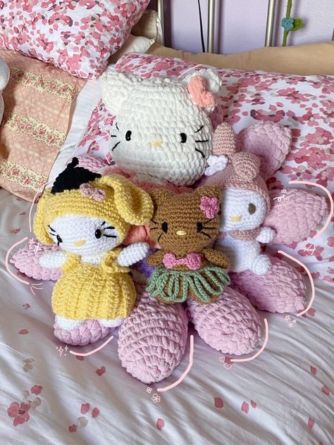 Hello Kitty Crochet Plushie, Cute Crochet Ideas Aesthetic, Pink Crochet Ideas, My Melody Crochet, Crochet Hello Kitty, Hello Kitty Crochet, Crochet Fairy, Crochet Pink, Crochet Shop