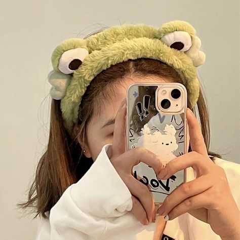 Amazon.com: Miroksh Kawaii Fluffy Spa Headband Cute Green Frog Hairband for Woman Girls Washing Face,Make up,Kids Party,Soft Coral Fleece Cartoon Creative Hair Accessory gift : Clothing, Shoes & Jewelry Skincare Hair Band, Spa Headband Aesthetic, Cute Skincare Headband, Frog Hairband, Fluffy Headbands, Cute Hairbands, Band Makeup, Skincare Headband, Cute Green Frog