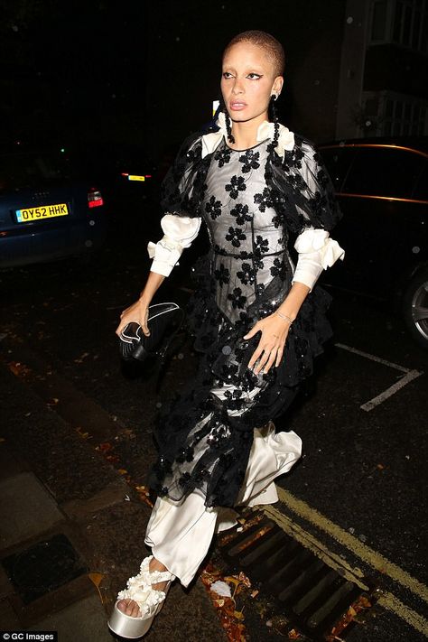 Adwoa Aboah, London Look, Style Inspiration Winter, Cocktail Attire, Celebrity Street Style, Angelina Jolie, Celebrity Dresses, White Fashion, Maternity Fashion