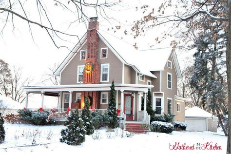 Beautiful 1886 Victorian styled farmhouse with wrap around porch home in Wisconsin - Christmas decorations 1850s Farmhouse, Nantucket Architecture, Farmhouse With Wrap Around Porch, Victorian Home Exterior, Old Southern Homes, House Types, Farmhouse Victorian, Pretty Houses, Porch Addition