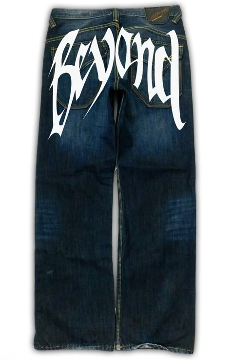 Bleaching Jeans, Custom Jeans Ideas, Painted Clothes Ideas, Jeans Painting, Old Money Casual, Custom Jeans Diy, Pants Inspiration, Pants Diy, Reference Clothing