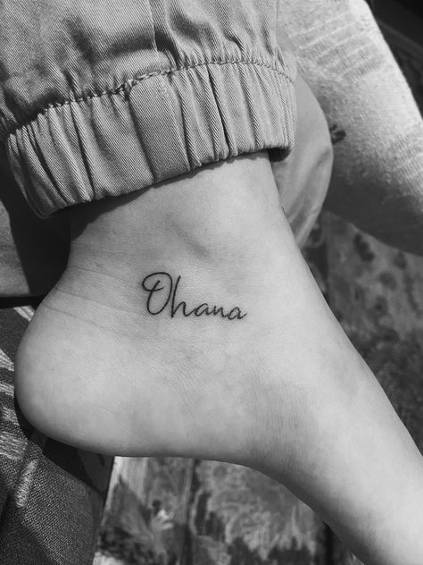 Small Ohana Tattoo Ideas, Ohana Tattoo Ideas, Tattoo Writing Styles, Ohana Tattoo, Matching Friend Tattoos, Butterfly Wrist Tattoo, L Tattoo, Mommy Tattoos, Foot Tattoos For Women