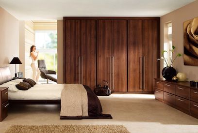 Bedroom Brown Wardrobe Design, Brown Wardrobe Bedroom, Brown Wardrobe, Apartemen Studio, Bedroom Cabinet, Minimalist Dekor, Beautiful Bedroom Designs, Beautiful Bedroom Decor, Wardrobe Bedroom