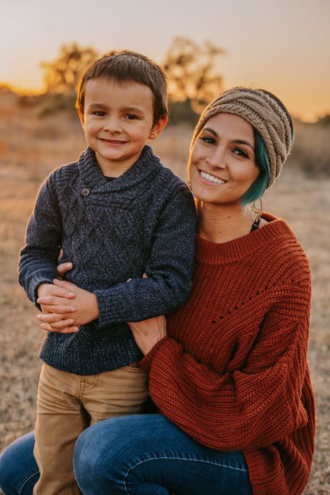 Mom And Son Sitting Poses, Mom And Son Holiday Photo Ideas, Mother And Son Fall Photo Ideas, Mom And Son Fall Photoshoot, Mom Son Pictures, Mom And Son Poses, Mom And Son Photography, Lemons Photography, Mom And Son Photoshoot