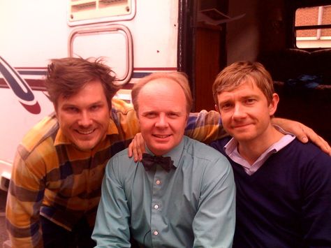 Marc Wootton Jason Watkins and Martin Freeman on set of the first Nativity! on BBC2 24/12/2012 Nativity Movie, Driving Home For Christmas, Xmas Movies, Christmas Films, Hitchhikers Guide To The Galaxy, Joe Sugg, Guide To The Galaxy, John Watson, Film Quotes