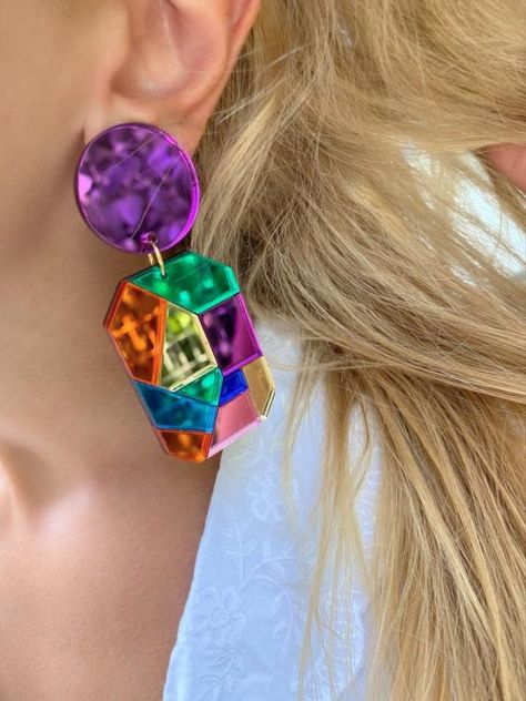 Handmade Clip On Earrings Rainbow Colors Non Pierced Earrings, Black Hoops Earrings, Earrings Colorful, Clay Jewelry Diy, Earrings Bohemian, Acrylic Jewellery, Classy Jewelry, Mens Beaded Bracelets, Colorful Earrings