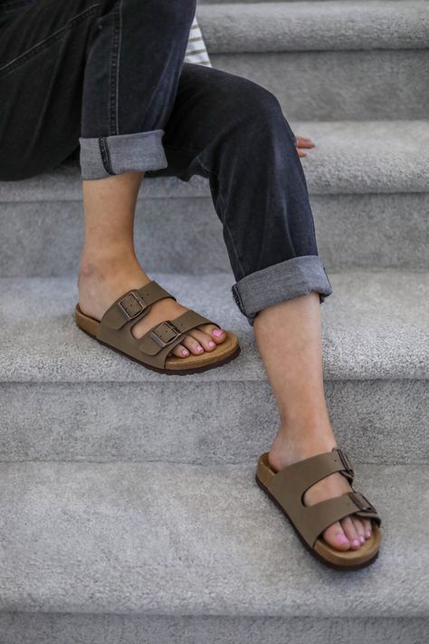 Birkenstock dupes - COOL SH*T I LOVELOVELOVE - April's Monthly Favorites on Coming Up Roses Monthly Favorites, Coming Up Roses, Casual Date, Great Lengths, May I, Anniversary Bands, Your Brain, Favorite Child, Fun Things