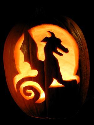 carved-dragon-pumpkin by Marti_L, via Flickr. Dragon Pumpkin, Simple Jack, Pumpkin Carving Patterns Free, Lantern Template, Scary Halloween Pumpkins, Halloween Pumpkin Carving Stencils, Pumkin Carving, Pumpkin Carving Stencils, Amazing Pumpkin Carving