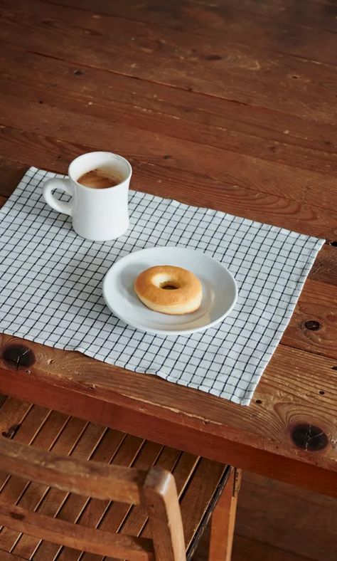 Kitchen & Garden - Plümo Ltd Spring Rugs, Fog Linen Work, Fog Linen, Pantry Items, Summer Linen, Japanese Tea, Linen Placemats, Placemat Sets, Japanese Design