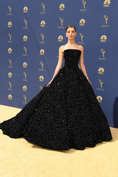 Emmys Red Carpet Dresses 2018 Red Carpet Ball Gowns, Diamond Gown, Fashionable Celebrities, Debut Dress, Angela Sarafyan, Hollywood Birthday, Red Carpet Dress, Emmys Red Carpet, Miroslava Duma