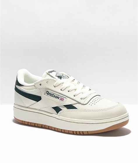 Green Rebook Shoes Outfit, Reebok Club C Double Green, White Rebook Outfit, Rebook Shoes Platform, Rebook Club C Double, Reebok Shoes Aesthetic, Reebok Double Club C, Rebook Shoes Women, Reebok Club C Double White