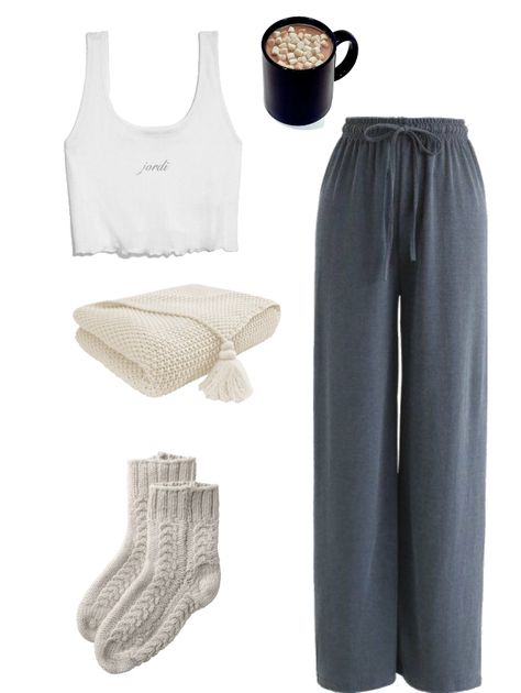 Cozy Outfits For Home, Cute Pjs Aesthetic Winter, Cute Comfy Home Outfits, Chill At Home Outfit Lazy Days, Cozy Outfit Ideas For Home, Comfy Pjs Aesthetic Winter, Cozy Clothes Lazy Days, Comfy Period Outfit Summer, Pajamas Ideas Outfit