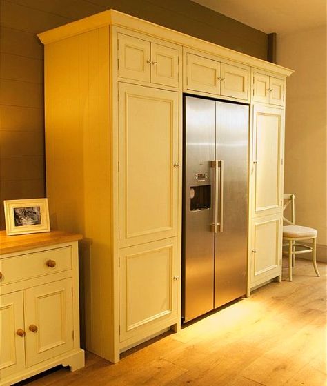 Neptune Grand Larder Unit: An elegant solution for all types of ... Refrigerator Pantry, Neptune Kitchen, Larder Unit, Built In Pantry, Pantry Cabinets, Solid Wood Kitchens, Innovative Kitchen, Woodworking Box, Kitchen Gallery