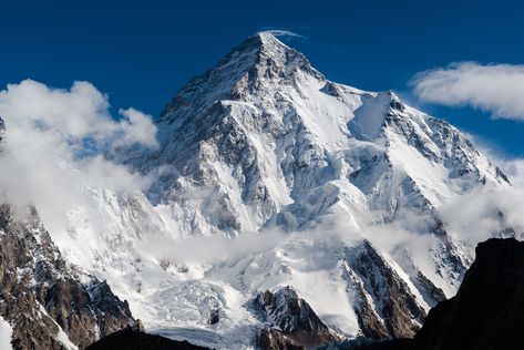 K2 Mountain, Mountain Winter, Mountain Wallpaper, Mountain Photos, Wallpaper Dekstop, Nature Posters, Snow Caps, Snow Mountain, Mountain Climbing