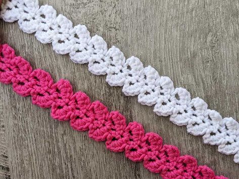 Free Crochet Cord Pattern for Beginners - Crochet Bits Crochet Cord Pattern, Crocheted Belt, Crochet Belt, Crochet Bookmark Pattern, Beginners Crochet, Crochet Edging Patterns, Crochet Cord, Hat Holder, Crochet Bookmarks