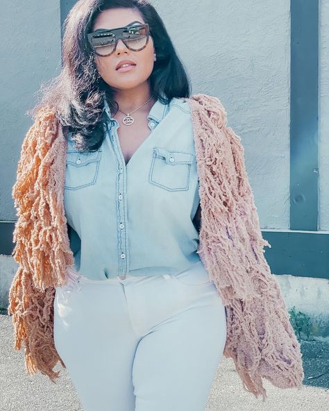 Vineeta | Curvy & Curly Style on Instagram: “I see you Spring...🌻💖 A lil’ blowout for the feed. The @revlonhairtools one step hair dryer and volumizer brush is legit! I wish this was…” One Step Hair Dryer, Hair Dryer, First Step, See You, Women's Blazer, Blazer, Hair, On Instagram, Instagram