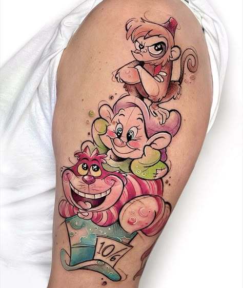 Step Tattoo, Disney Characters Tattoos, Graffiti Alphabet Wildstyle, Disney Inspired Tattoos, Disney Sleeve Tattoos, Disney Tattoo Ideas, Tattoo Perna, Baby Disney Characters, Tattoo Disney