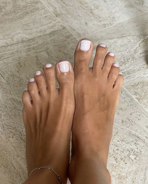 Milky Pink Toe Nails, Clear Toe Nails, Vacation Toenails, Milky White Toes, Holiday Toes, Pedicure White, Classic Pedicure, French Tip Toes, White Pedicure