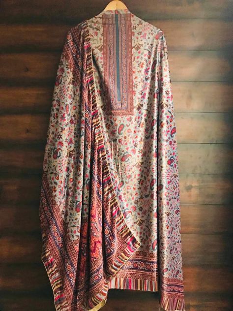 Kashmiri Printed Suits, Jaipuri Dress, Ignoring People, Kashmiri Suits, Woolen Suit, Bollywood Makeup, Kurti Patterns, Designer Kurti Patterns, Design Number