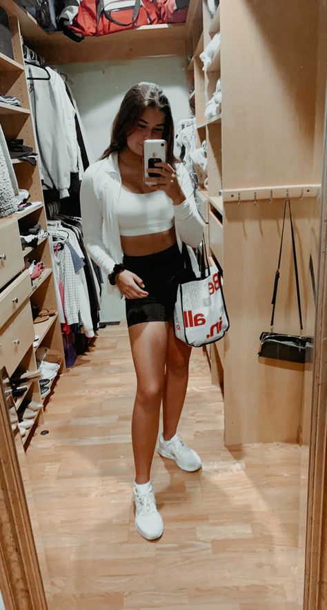 Lululemon Biker Shorts Outfit, Workout Outfits Aesthetic, Lululemon Biker Shorts, Lululemon Bras, Biker Shorts Outfit, Workout Outfit, Biker Shorts, Outfits Aesthetic, Short Outfits