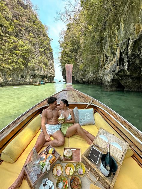 Thailand Baecation, Couples In Thailand, Thailand Aesthetic Couple, Thailand Instagram Story, Thailand Lifestyle, Thailand Pics, Thailand Travel Photography, Phi Phi Island Thailand, Longtail Boat