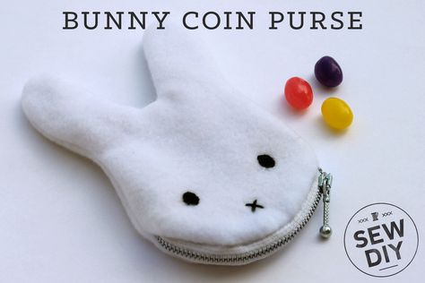 Diy Coin Purse, Coin Purse Pattern, Sew Zipper, Diy And Crafts Sewing, Sewing Purses, Zippered Pouch, A Bunny, Sewing Patterns Free, Sewing Bag