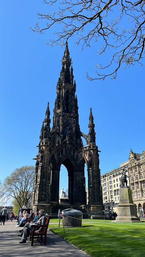 Edinburgh Aesthetic, Moving To Scotland, Edinburgh Travel, Scotland Forever, Edinburgh City, London Aesthetic, England And Scotland, Edinburgh Scotland, Scotland Travel