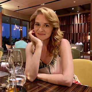 Sarah Drew (@thesarahdrew) • Instagram photos and videos Sarah Drew, Course Meal, Greys Anatomy, My Girl, To Start, Let Me, Instagram Photos, Photo And Video, Instagram Photo