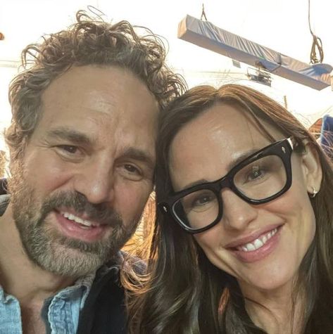 Jennifer Garner undergoes major makeover - see her new short hairdo | HELLO! Jen Garner, Kieran Culkin, 13 Going On 30, Short Hairdos, Scary Mommy, Matthew Macfadyen, Stephen Colbert, Mark Ruffalo, Luke Evans