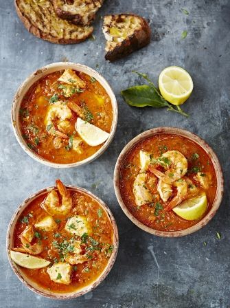 Fish Soup | Fish Recipes | Jamie Oliver Recipes Sup Ikan, Seafood Soup Recipes, Fish Stew, Jamie Oliver Recipes, Fish Soup, Fish Recipes Healthy, Seafood Soup, Healthy Fish, Portuguese Recipes