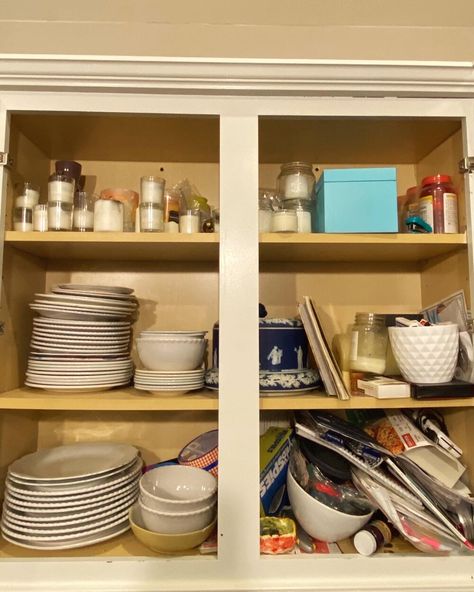 How To Create The Perfectly Organized Kitchen Cabinets And Drawers - She Gave It A Go Cabinets To Open Shelving, Wallpaper For Kitchen Cabinets, Kitchen Cabinet Liners, Kitchen Cabinets Upgrade, Diy Kitchen Projects, Decorating Your Kitchen, Diy Kitchen Decor, Kitchen Crafts, Decor Storage