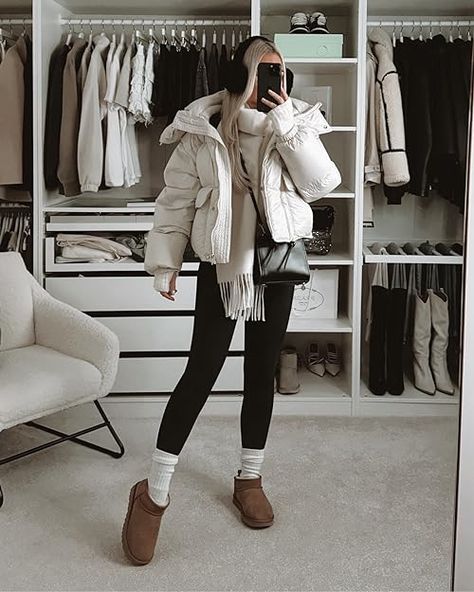 Autumn City Outfits, New York Clothes Aesthetic, Winter Outfits For London, Centre Parcs Outfit, Cold Outfits Winter Aesthetic, Gatlinburg Tennessee Outfits Winter, City Outfit Ideas Winter, Krakow Outfits, Cost Outfits