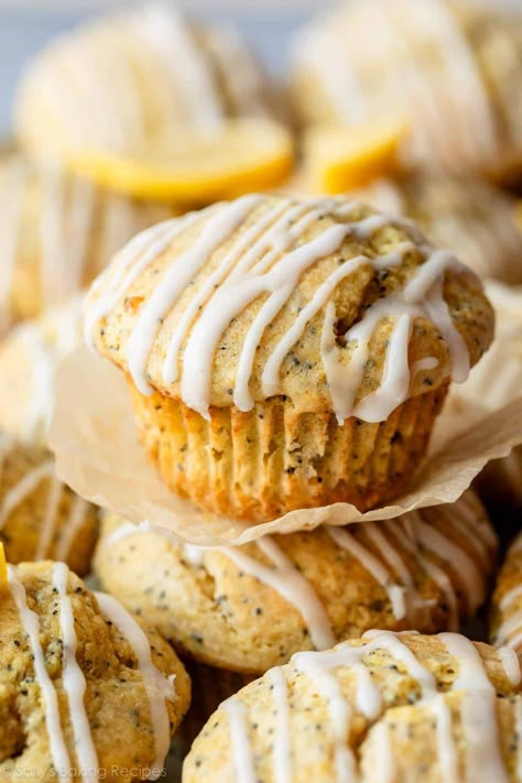 Lemon Poppy Seed Muffins - Sally's Baking Addiction Lemon Poppy Seed Muffins Healthy, Poppy Seed Recipes, Poppyseed Muffins, Lemon Poppy Seed Muffins, Muffin Flavors, Simple Snacks, Muffins Healthy, Seed Muffins, Poppy Seed Muffins