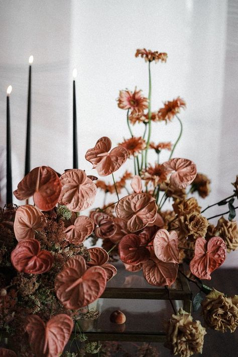 Wedding Ambiance, Modern Centerpieces, Modern Wedding Flowers, Flower Installation, Modern Flower Arrangements, Modern Flower, Wedding Flower Arrangements, Decor Trends, To Infinity And Beyond